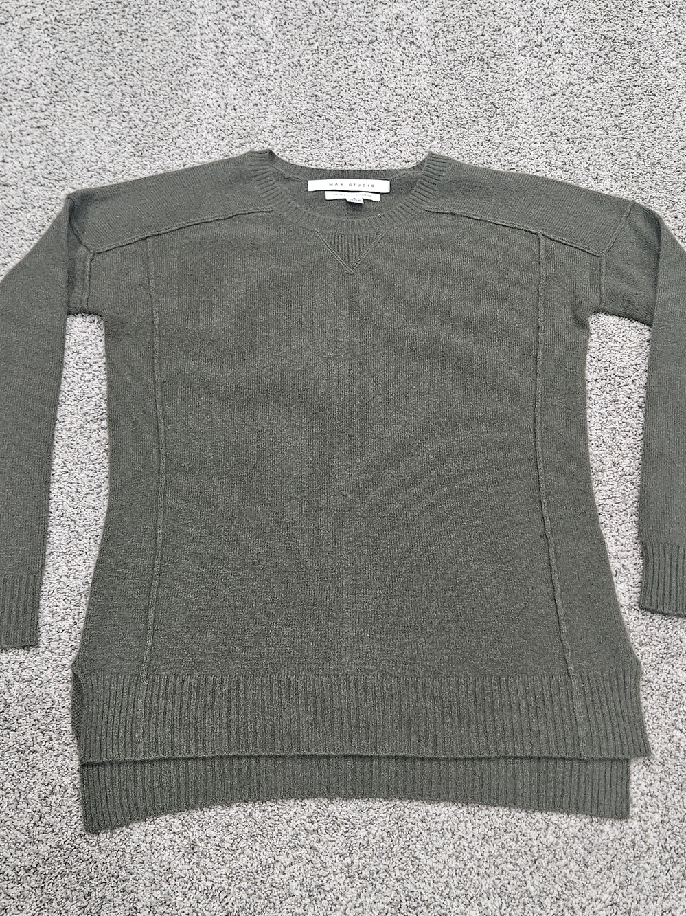 Max Studio Olive Crewneck Sweater 100% Cashmere